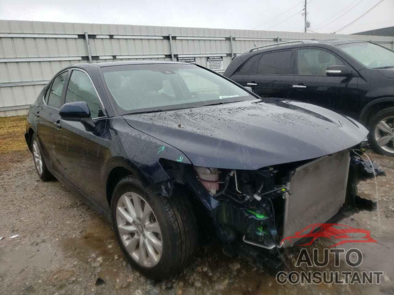 TOYOTA CAMRY 2018 - 4T1B11HK3JU509636