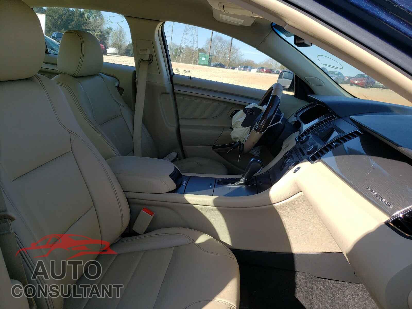 FORD TAURUS 2017 - 1FAHP2E85HG120572