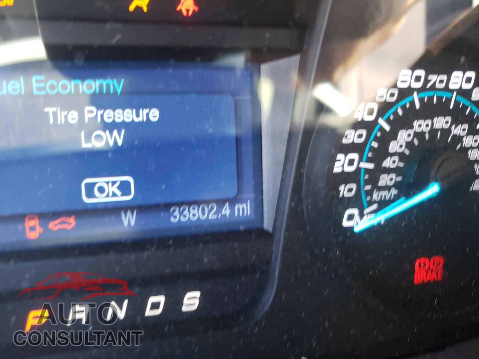 FORD TAURUS 2017 - 1FAHP2E80HG146089
