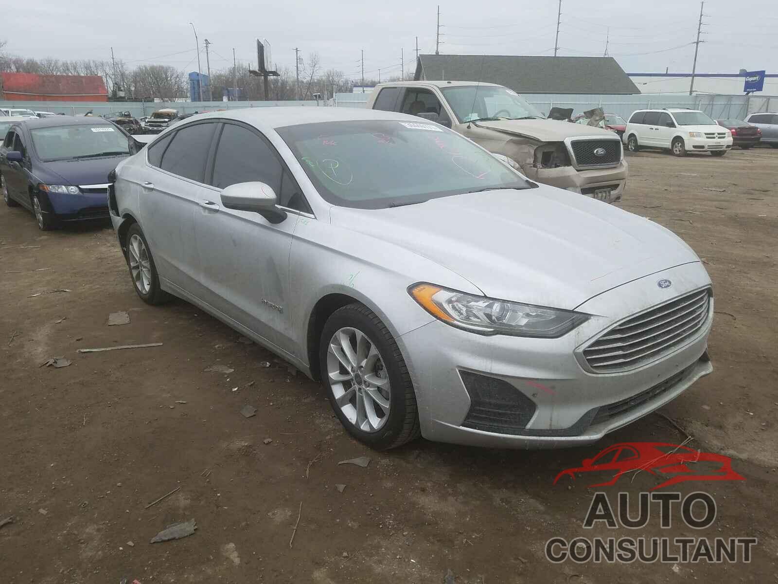 FORD FUSION 2019 - 3FA6P0LU0KR189021