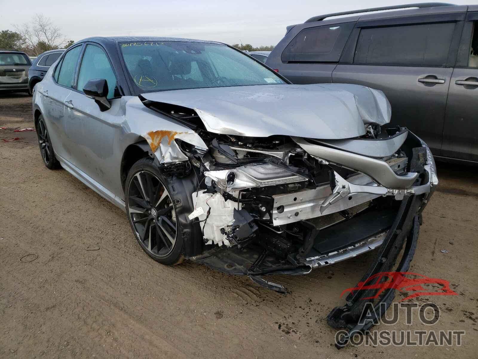 TOYOTA CAMRY 2019 - 4T1B61HK0KU211743