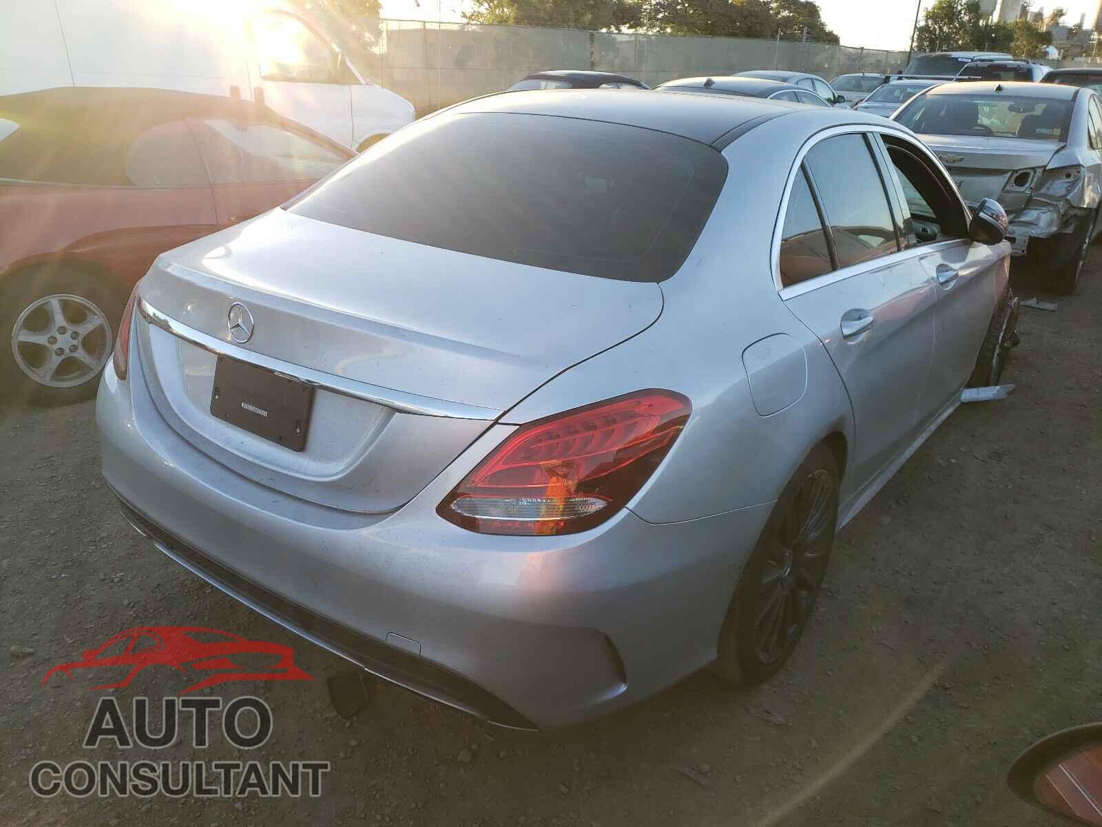 MERCEDES-BENZ C CLASS 2017 - 5N1AT2MV6KC840536