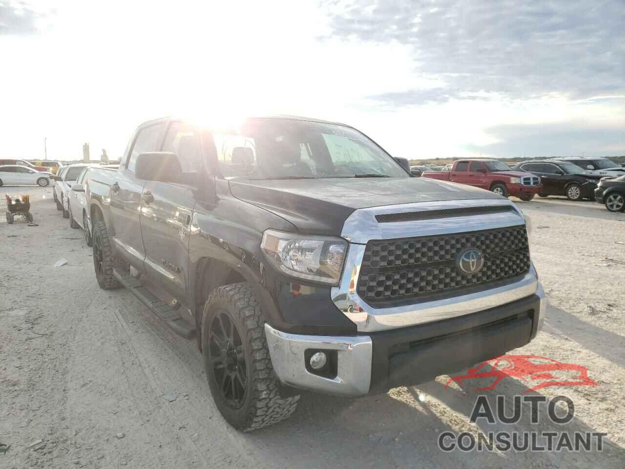 TOYOTA TUNDRA 2018 - 5TFDW5F17JX770394