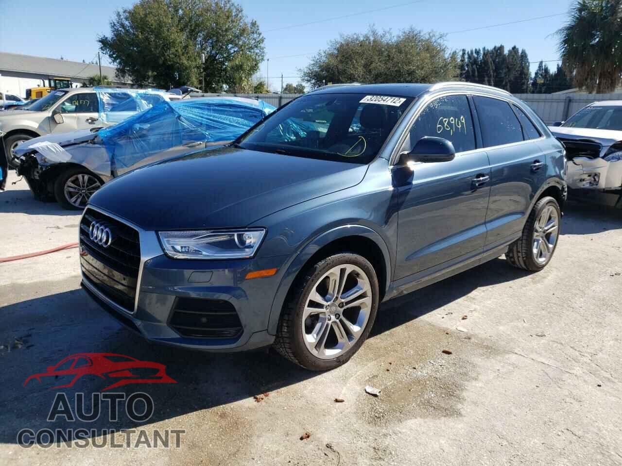 AUDI Q3 2017 - WA1HCCFS5HR012764