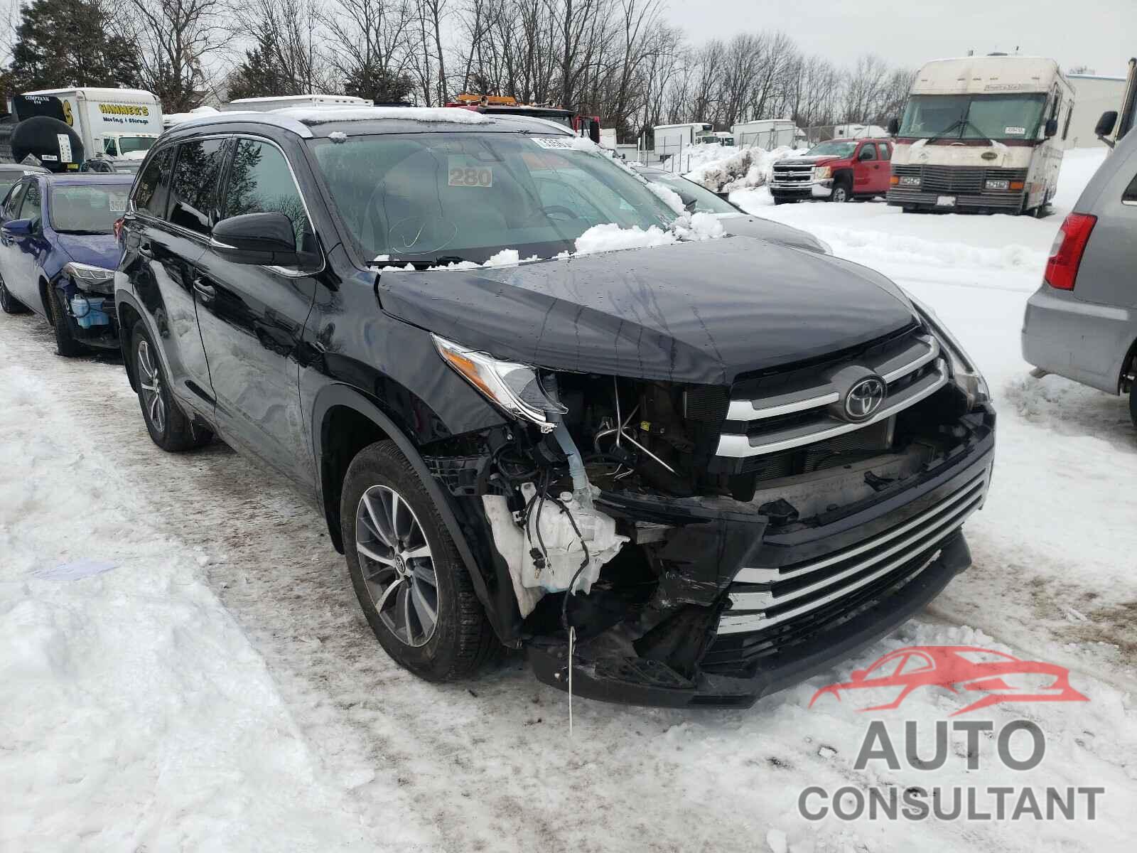 TOYOTA HIGHLANDER 2018 - 5TDJZRFHXJS817566