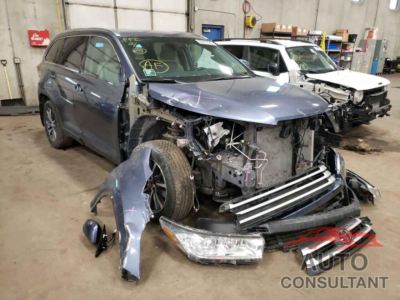 TOYOTA HIGHLANDER 2018 - 5TDJZRFH2JS867507