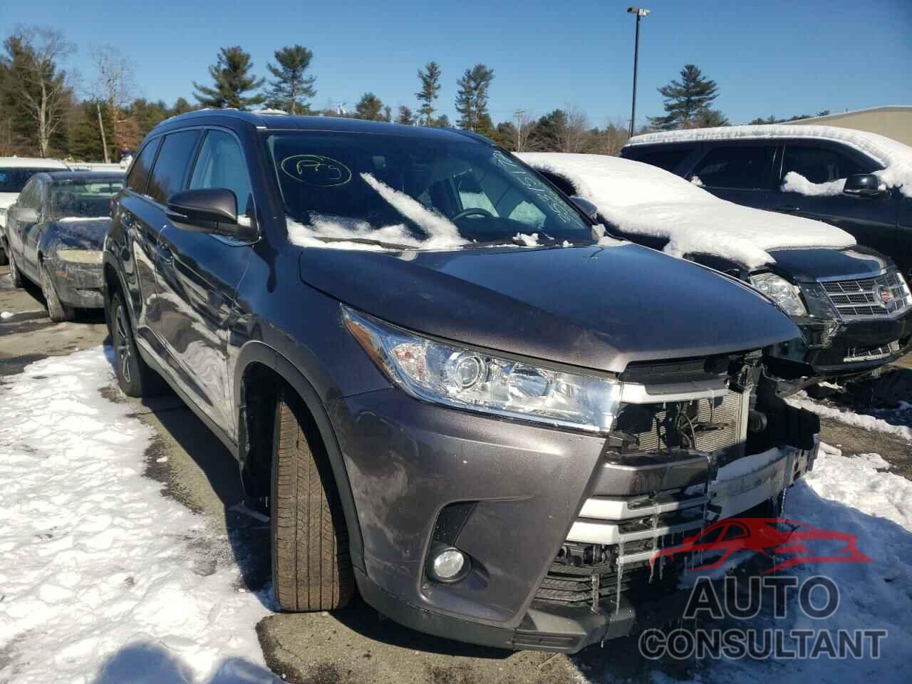 TOYOTA HIGHLANDER 2019 - 5TDJZRFH2KS571677