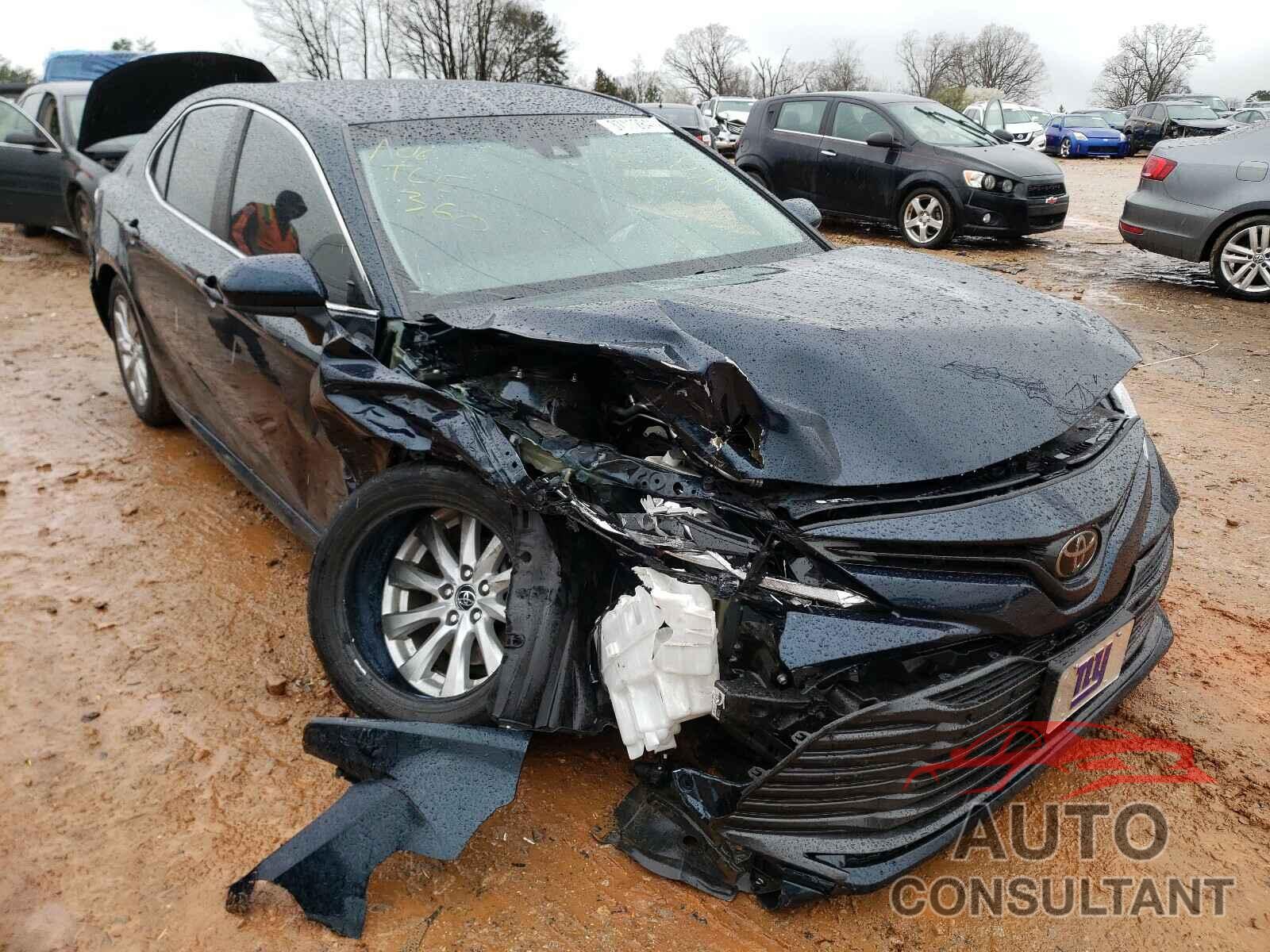 TOYOTA CAMRY 2018 - 4T1B11HK3JU598690