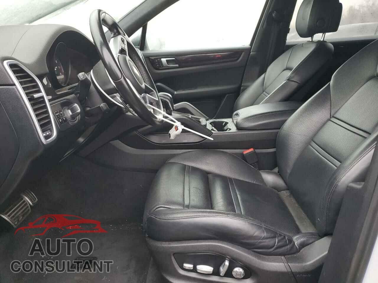 PORSCHE CAYENNE 2019 - WP1AB2AY1KDA61561