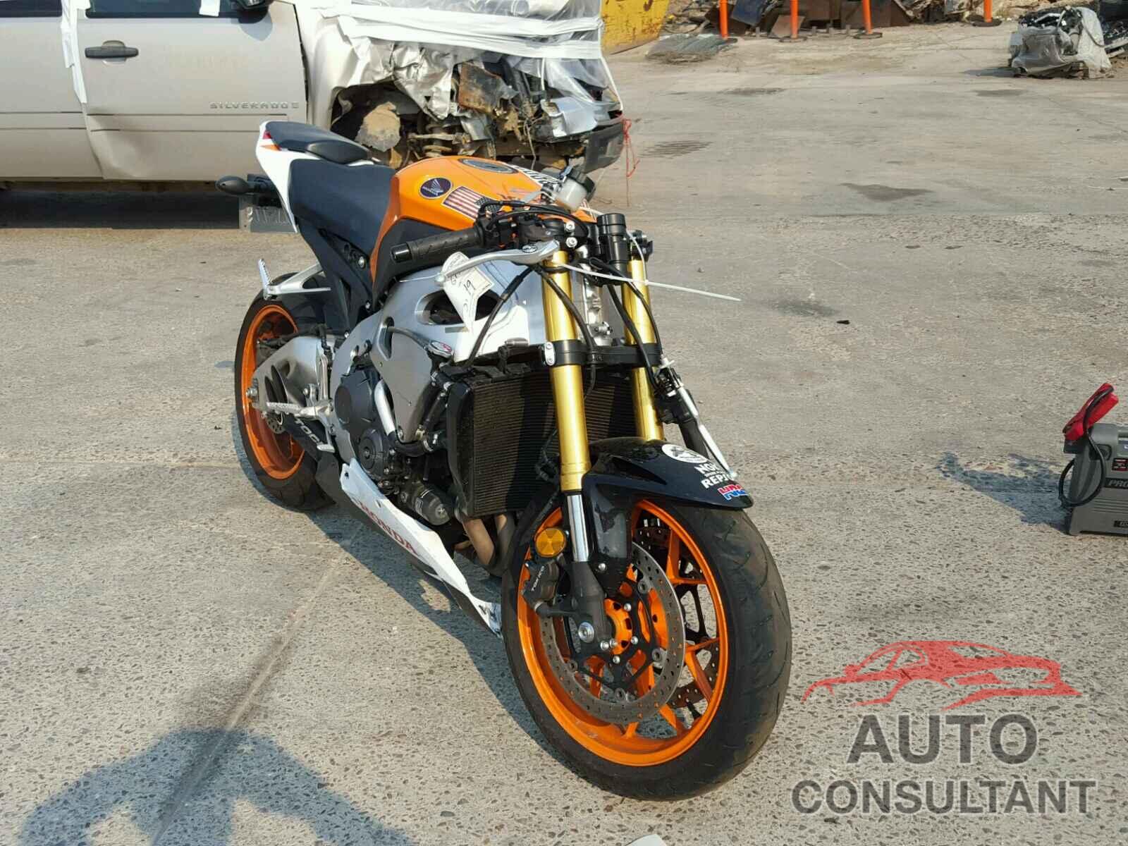 HONDA CBR1000 RR 2015 - JH2SC5949FK700347