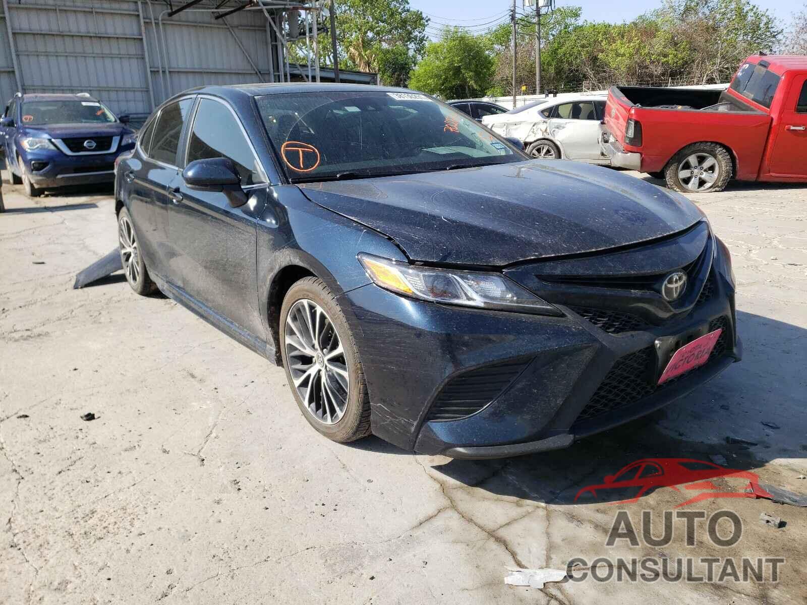 TOYOTA CAMRY 2019 - 4T1B11HK2KU702877