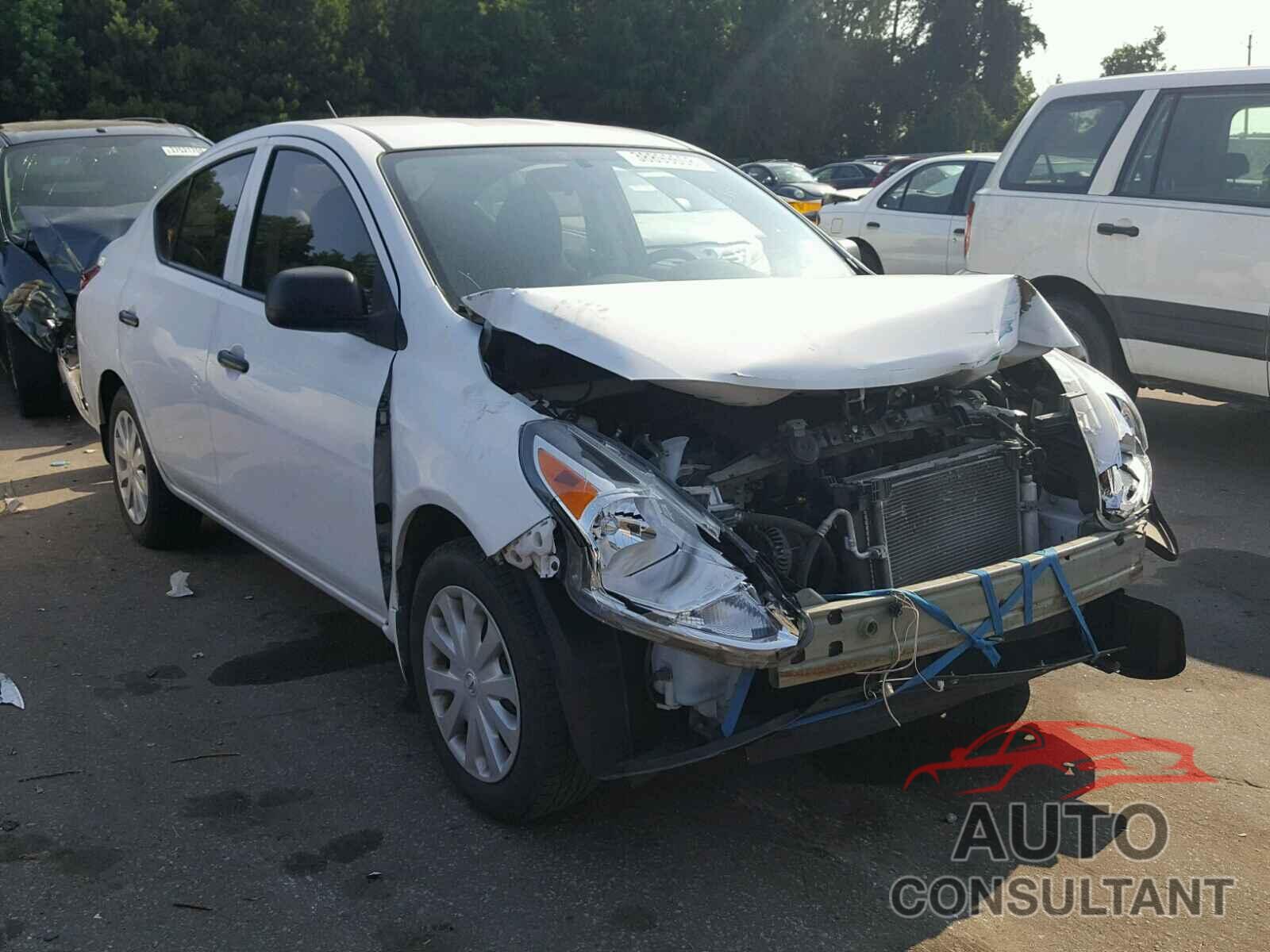 NISSAN VERSA 2015 - 3N1CN7AP1FL800324