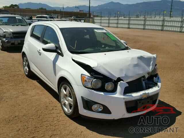 CHEVROLET SONIC 2015 - 1G1JE6SB1F4208194