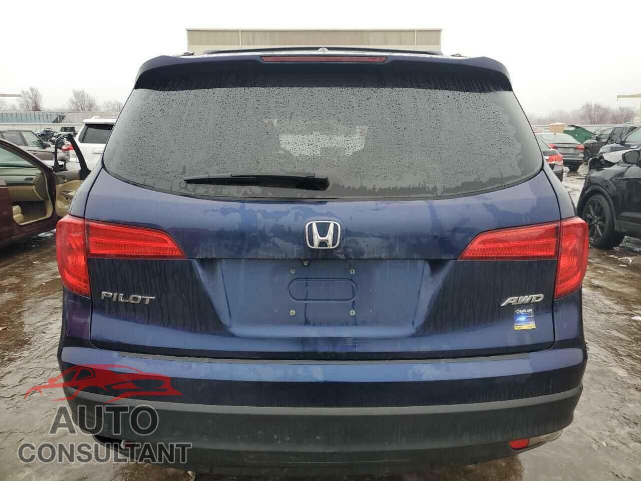 HONDA PILOT 2017 - 5FNYF6H74HB007357