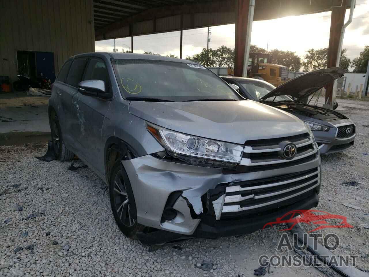 TOYOTA HIGHLANDER 2017 - 5TDZARFH5HS031307