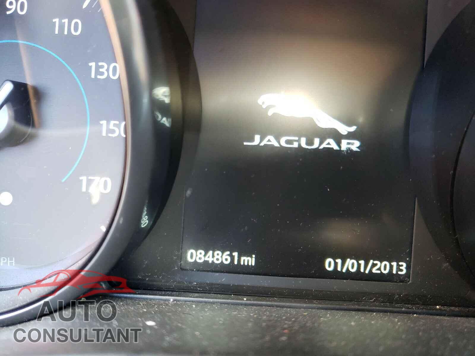 JAGUAR XE 2017 - SAJAR4BG2HA977594