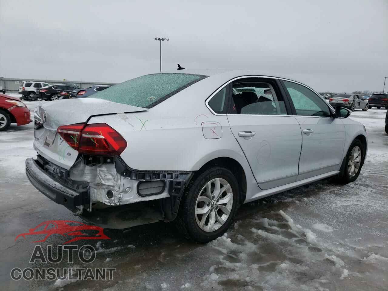 VOLKSWAGEN PASSAT 2017 - 1VWAT7A34HC077829