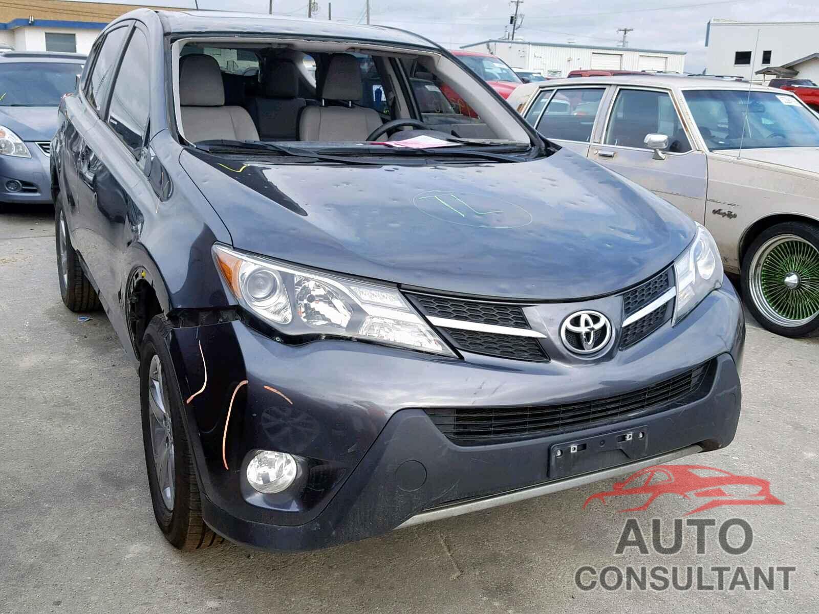TOYOTA RAV4 XLE 2015 - 3MYDLBYV0JY317449