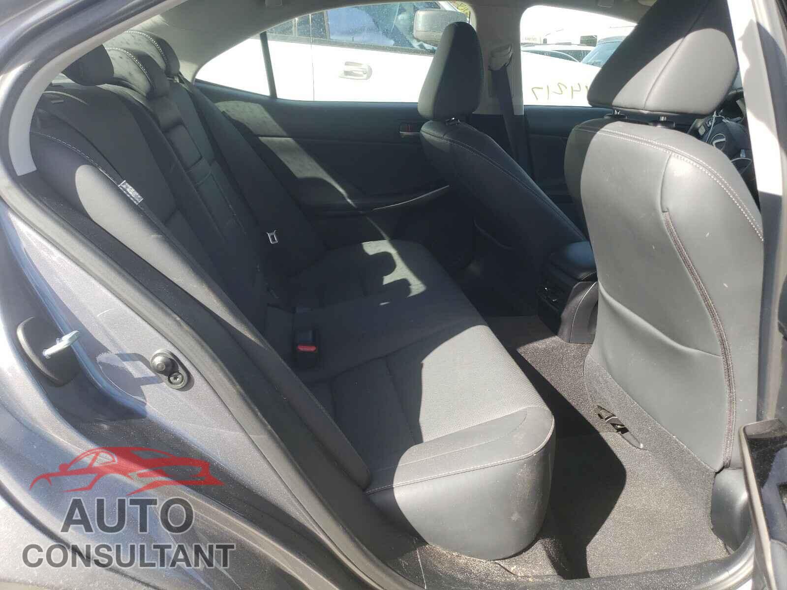 LEXUS IS 2020 - JTHAA1D21L5101847