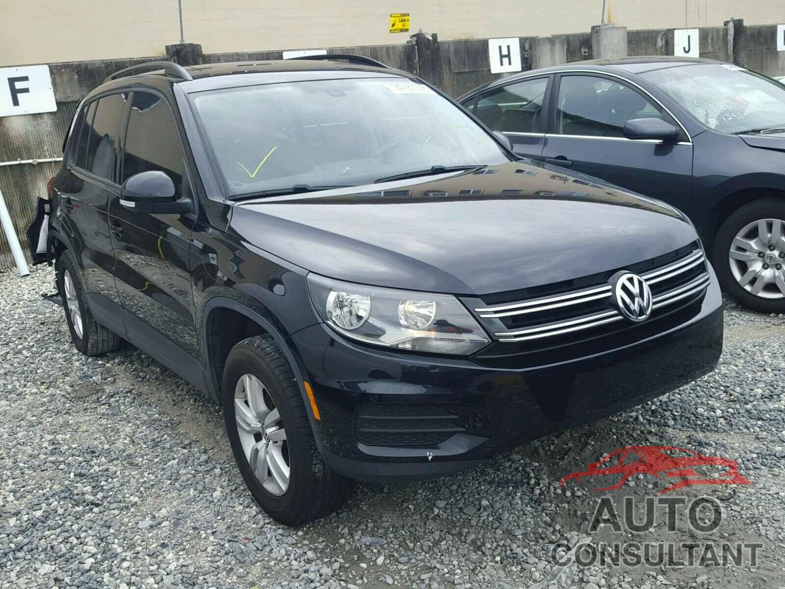 VOLKSWAGEN TIGUAN 2017 - WVGBV7AX8HW501768