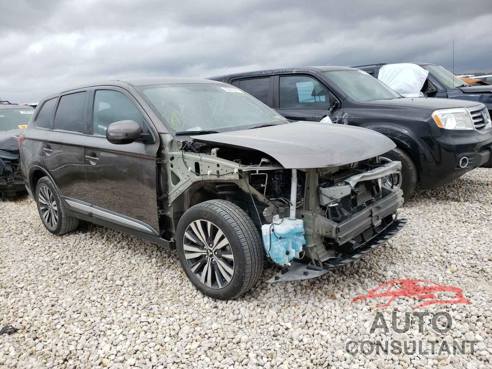 MITSUBISHI OUTLANDER 2019 - JA4AD3A31KZ030068