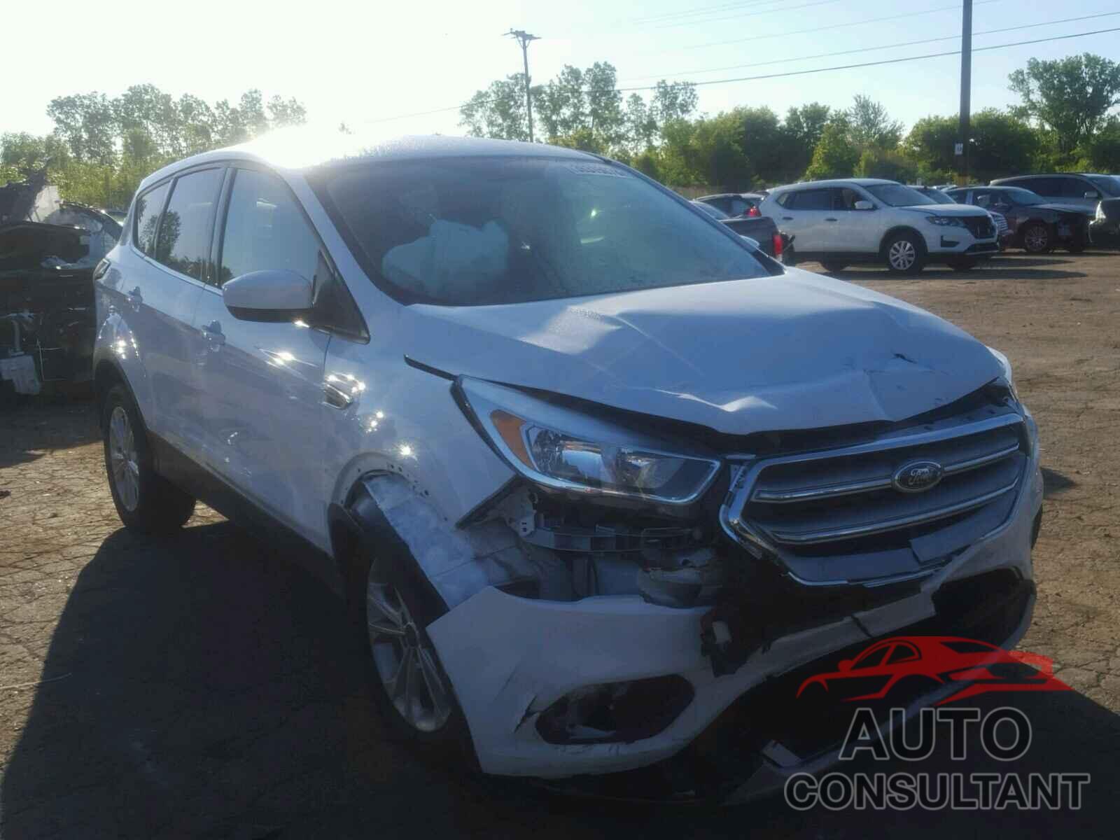 FORD ESCAPE 2017 - 1FMCU0GD0HUE06211