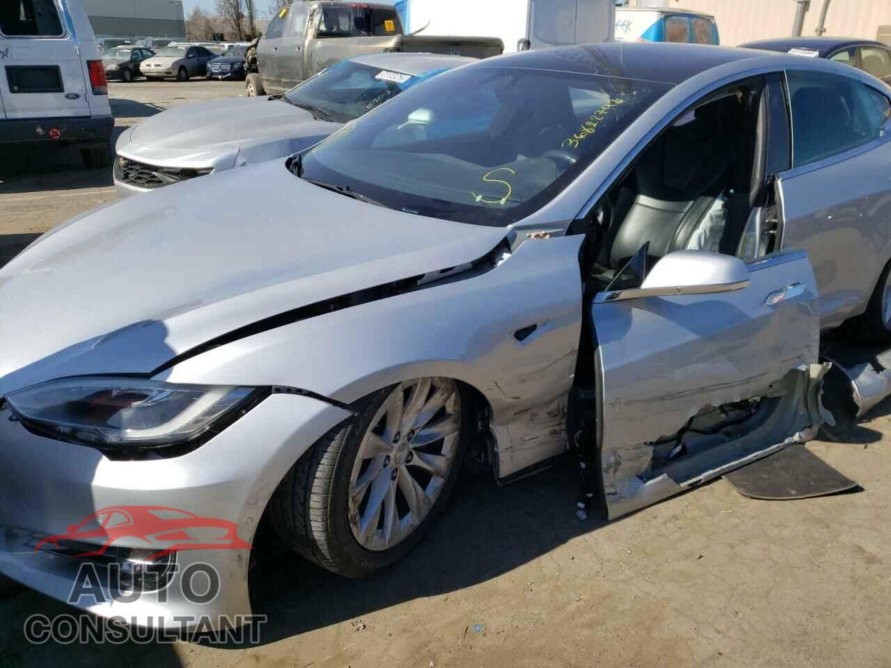 TESLA MODEL S 2017 - 5YJSA1E17HF202621
