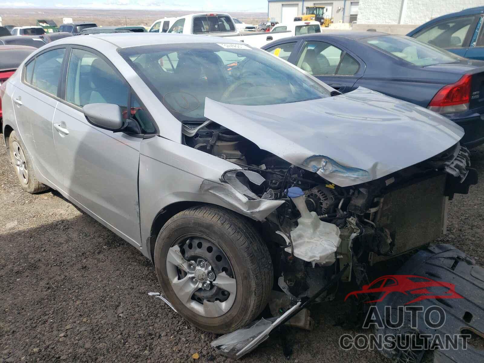 KIA FORTE 2018 - 3KPFL4A79JE175988