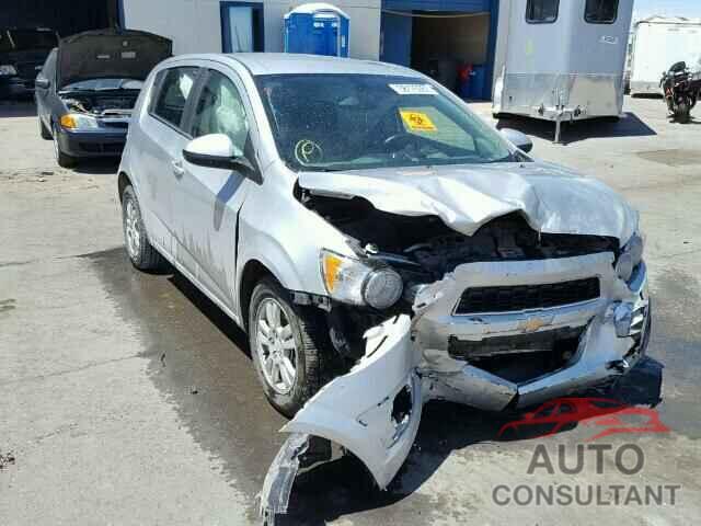 CHEVROLET SONIC 2015 - 1G1JC6SG9F4192036