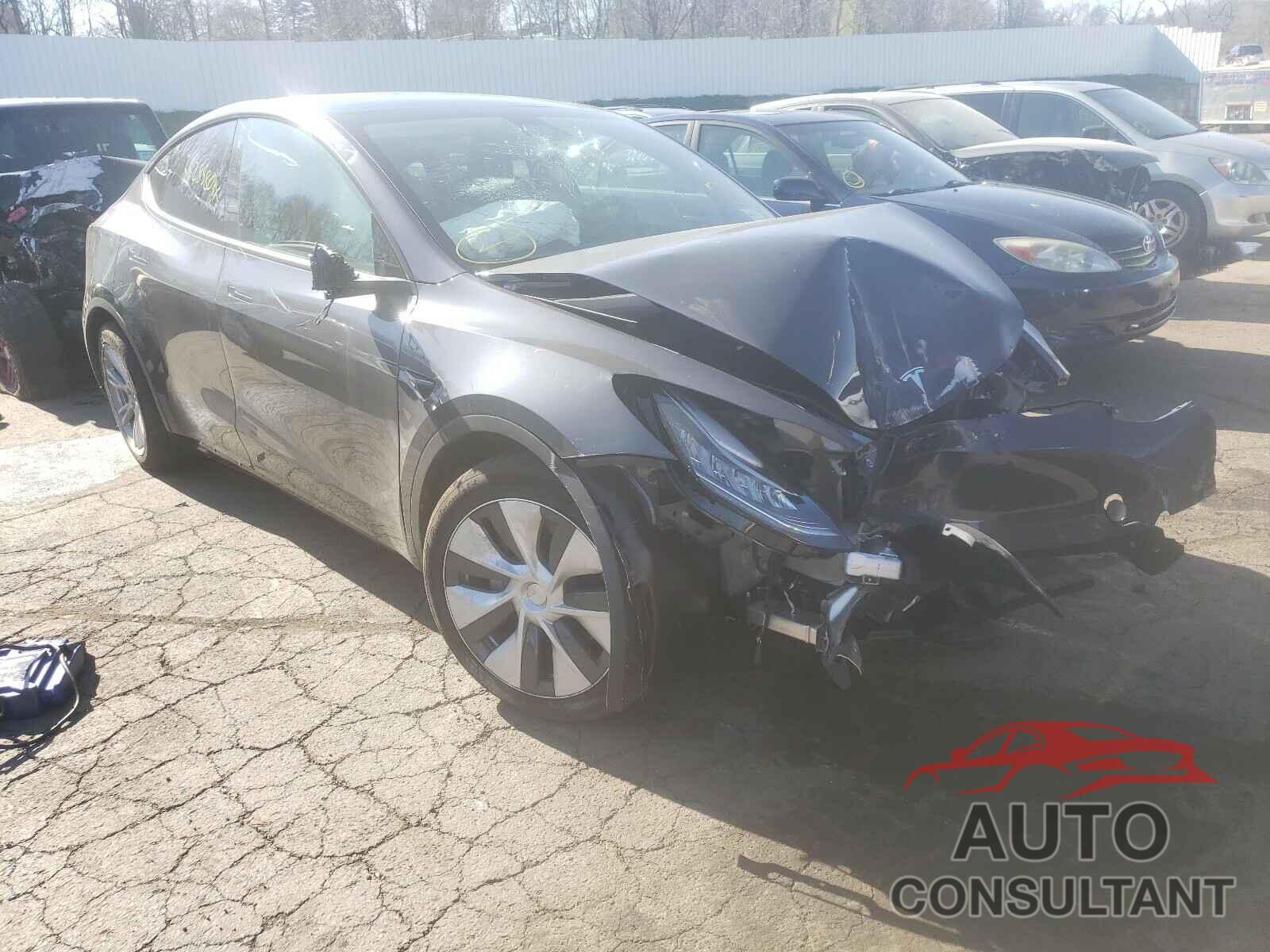 TESLA MODEL Y 2021 - 5YJYGAEE0MF112510