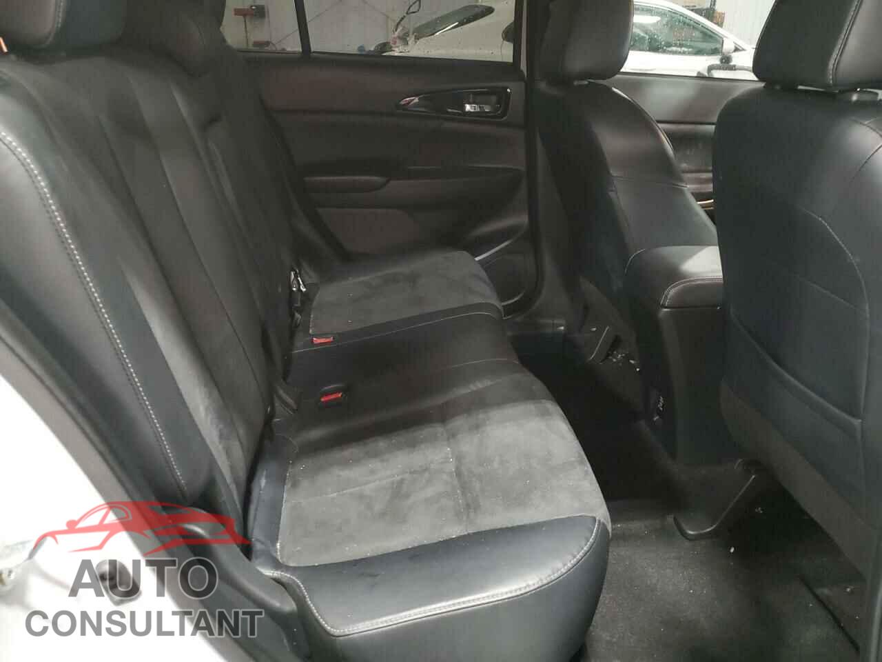 MITSUBISHI ECLIPSE 2022 - JA4ATWAA2NZ002108
