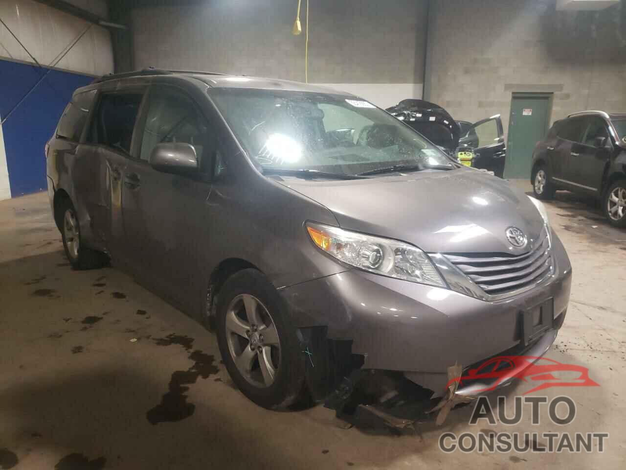 TOYOTA SIENNA 2017 - 5TDKZ3DC5HS798931