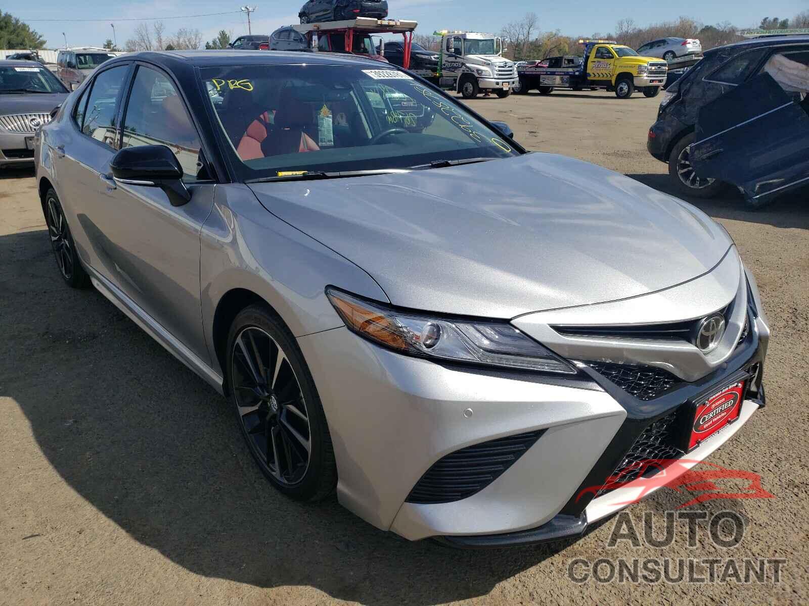 TOYOTA CAMRY 2018 - 4T1B61HK2JU149762