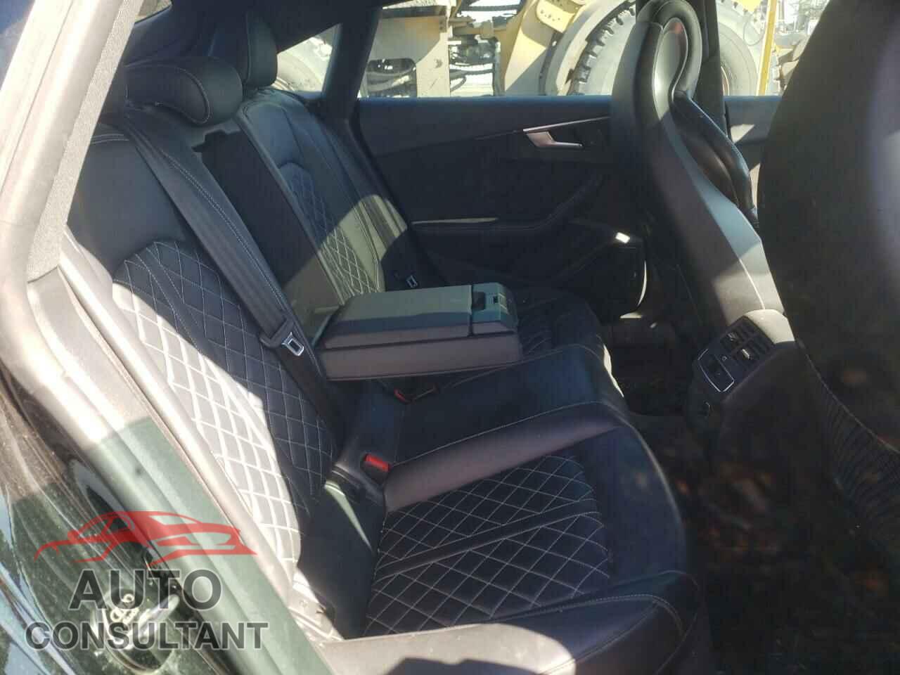 AUDI S5/RS5 2018 - WAUC4CF55JA068390