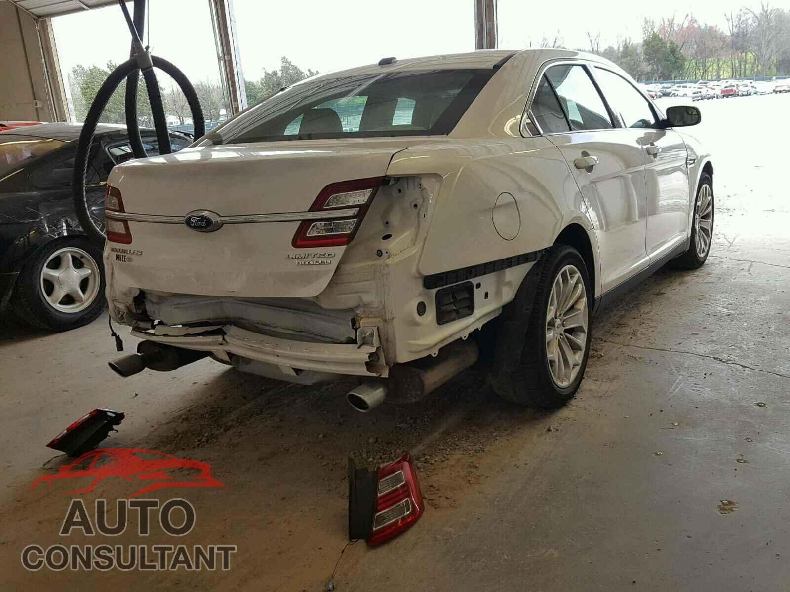 FORD TAURUS 2015 - 1FAHP2F80FG102606