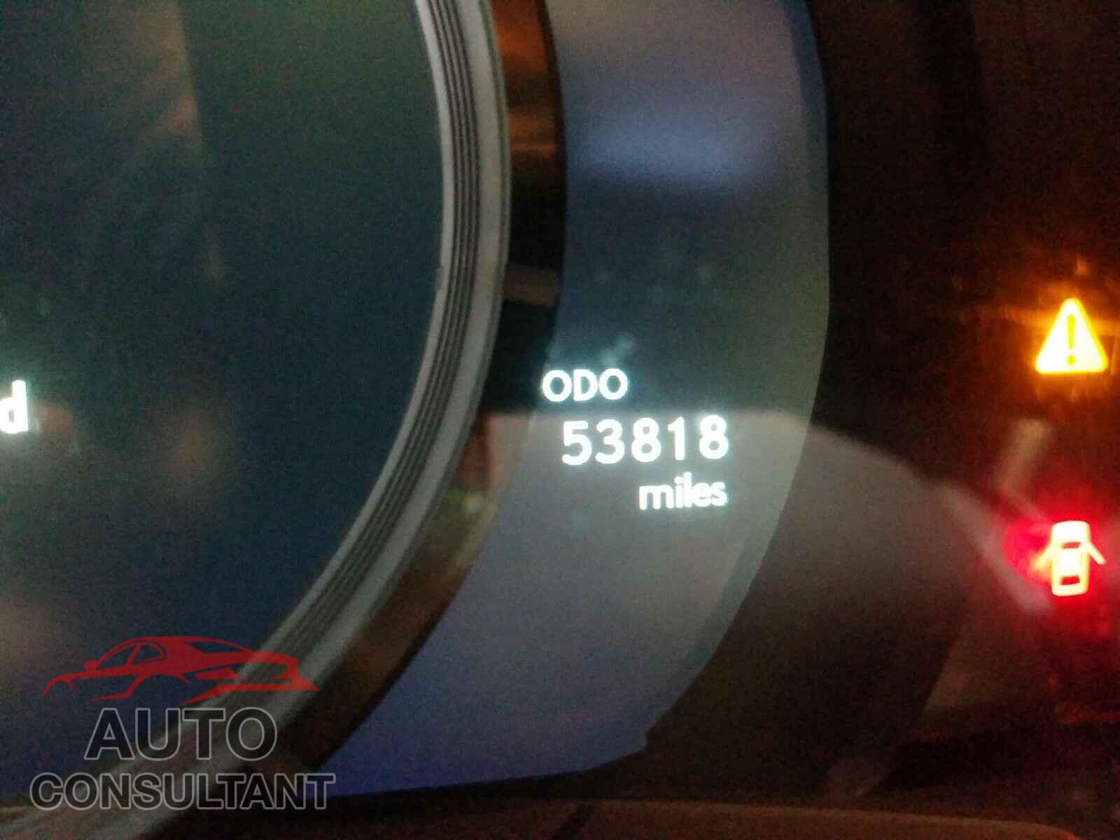 LEXUS IS 2016 - JTHCE1D22G5010671