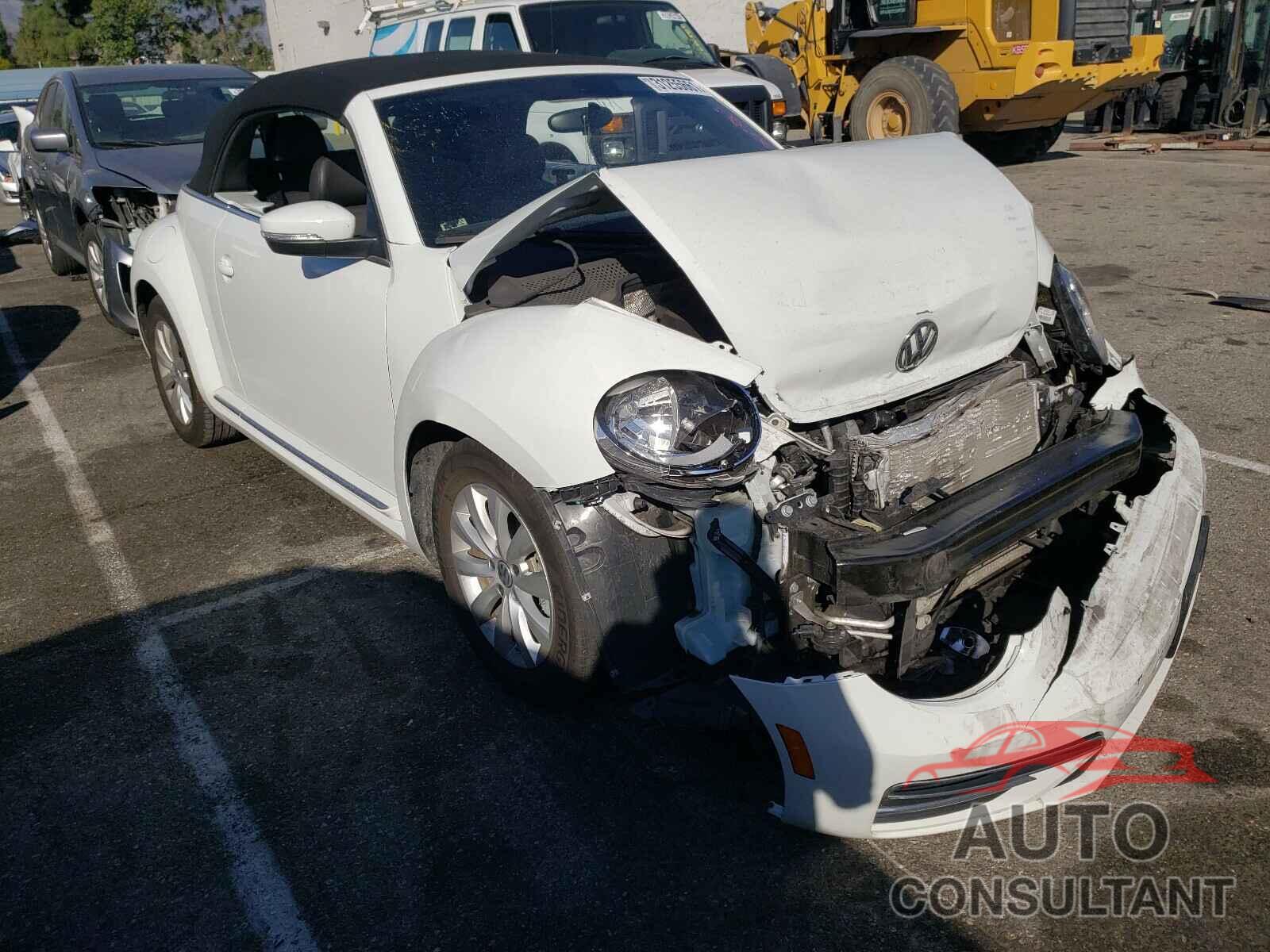 VOLKSWAGEN BEETLE 2018 - 3VW5DAAT1JM514976