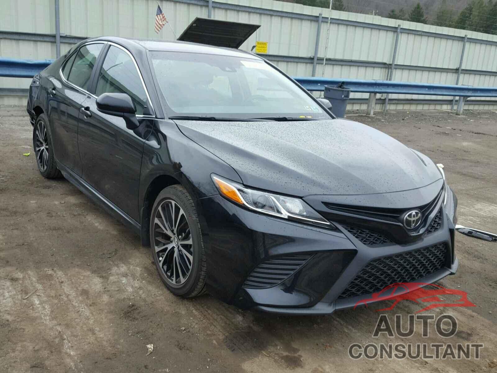 TOYOTA CAMRY 2018 - 4T1B11HK6JU043992