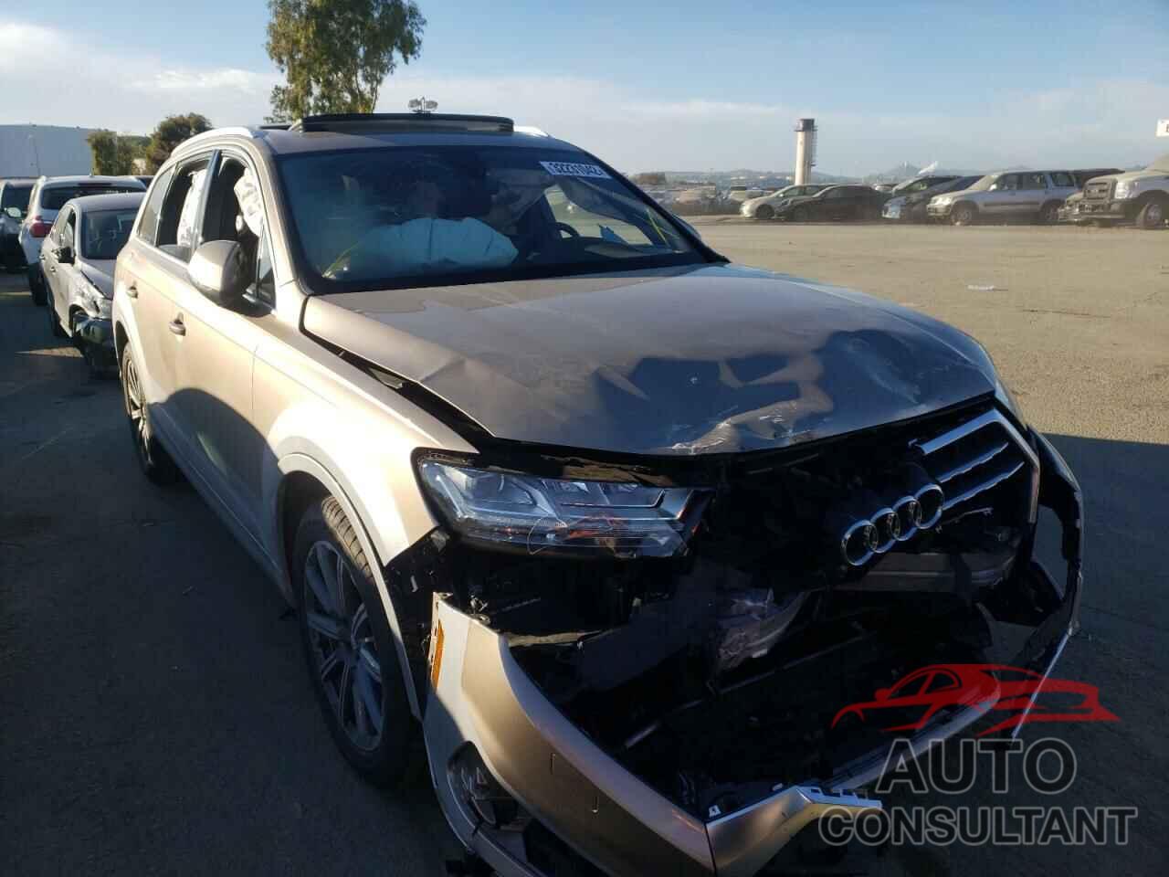 AUDI Q7 2018 - WA1LAAF70JD023593