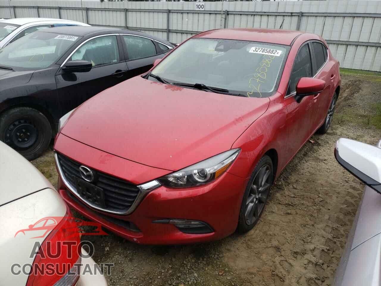 MAZDA 3 2018 - 3MZBN1L33JM172220