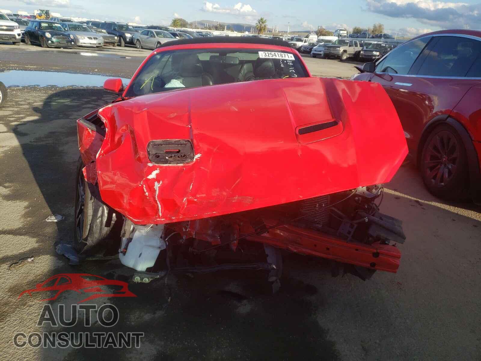 FORD MUSTANG 2018 - 1FATP8UH4J5142661