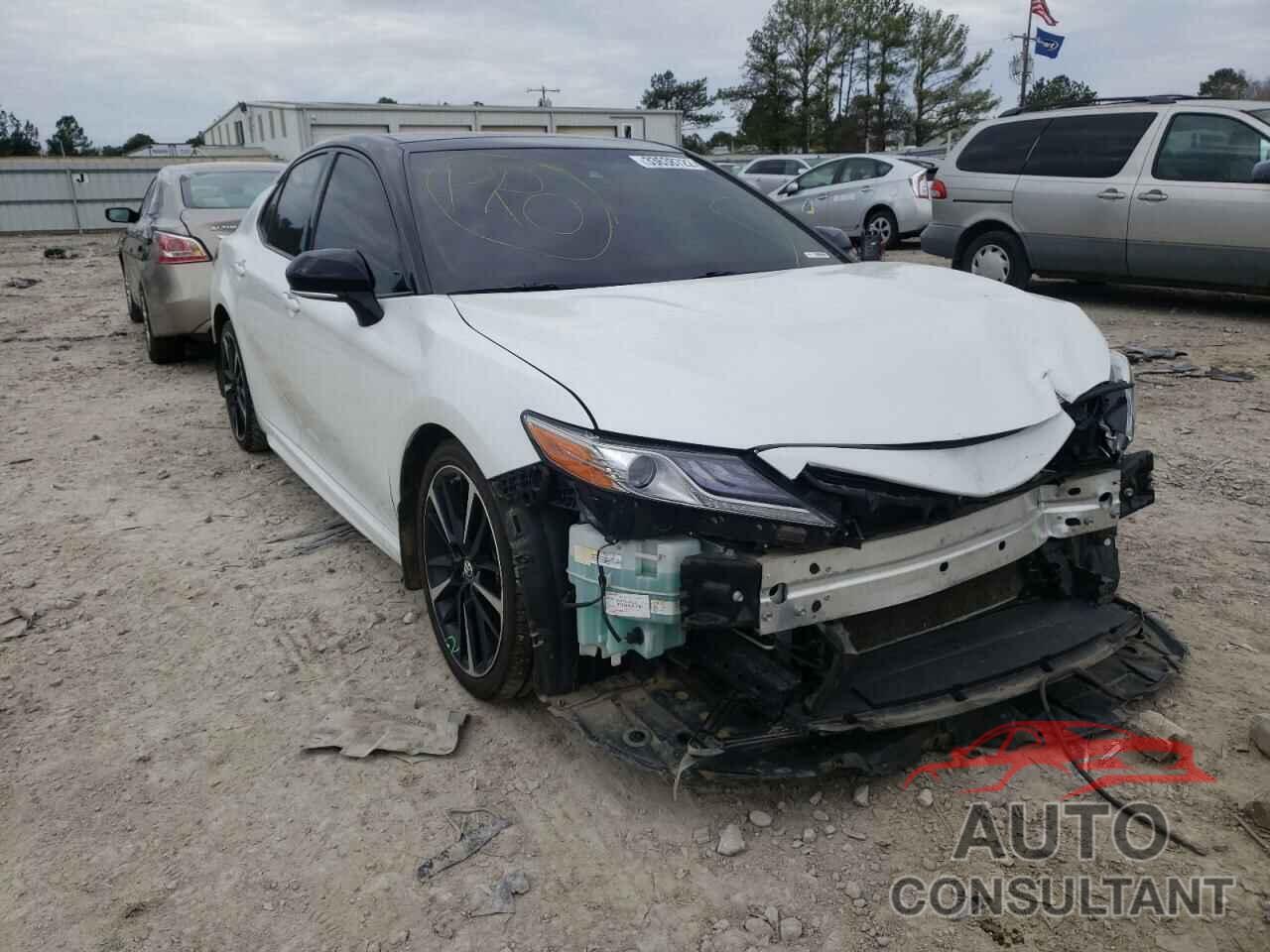 TOYOTA CAMRY 2019 - 4T1B61HK1KU201304
