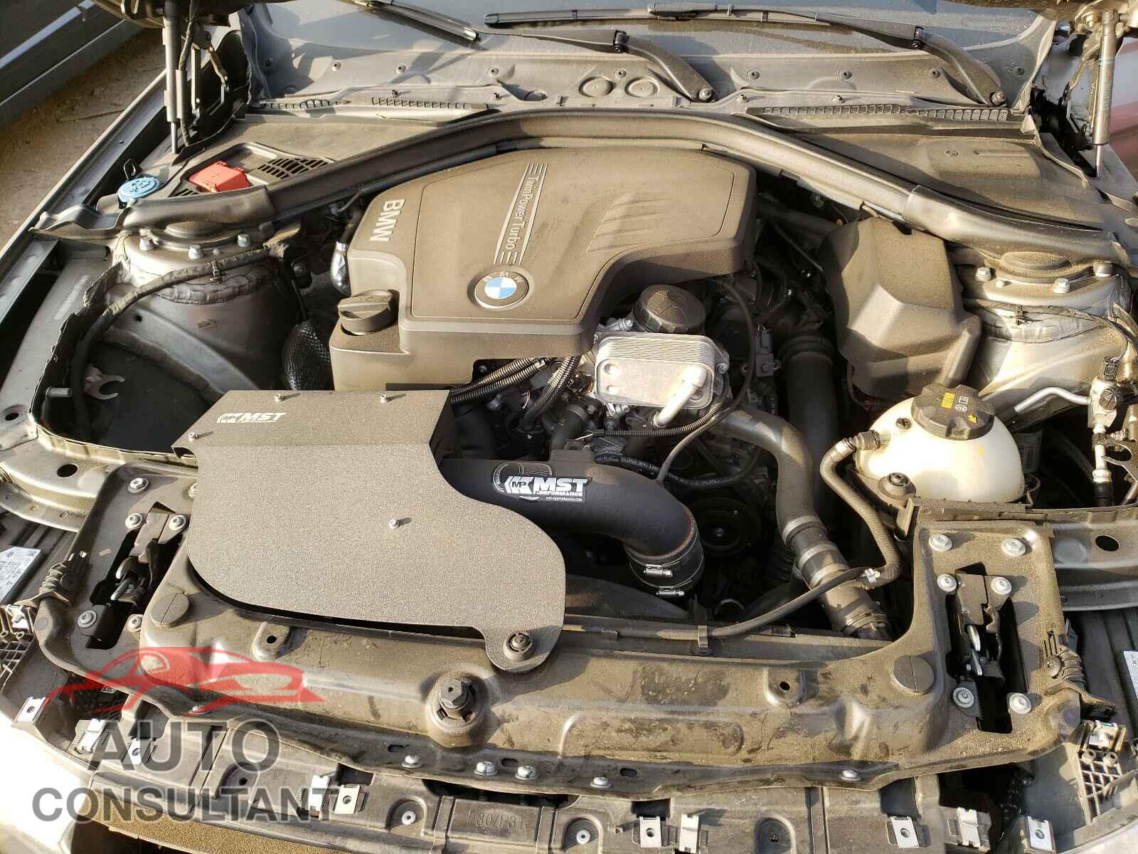 BMW 3 SERIES 2016 - WBA8E9G55GNU29722