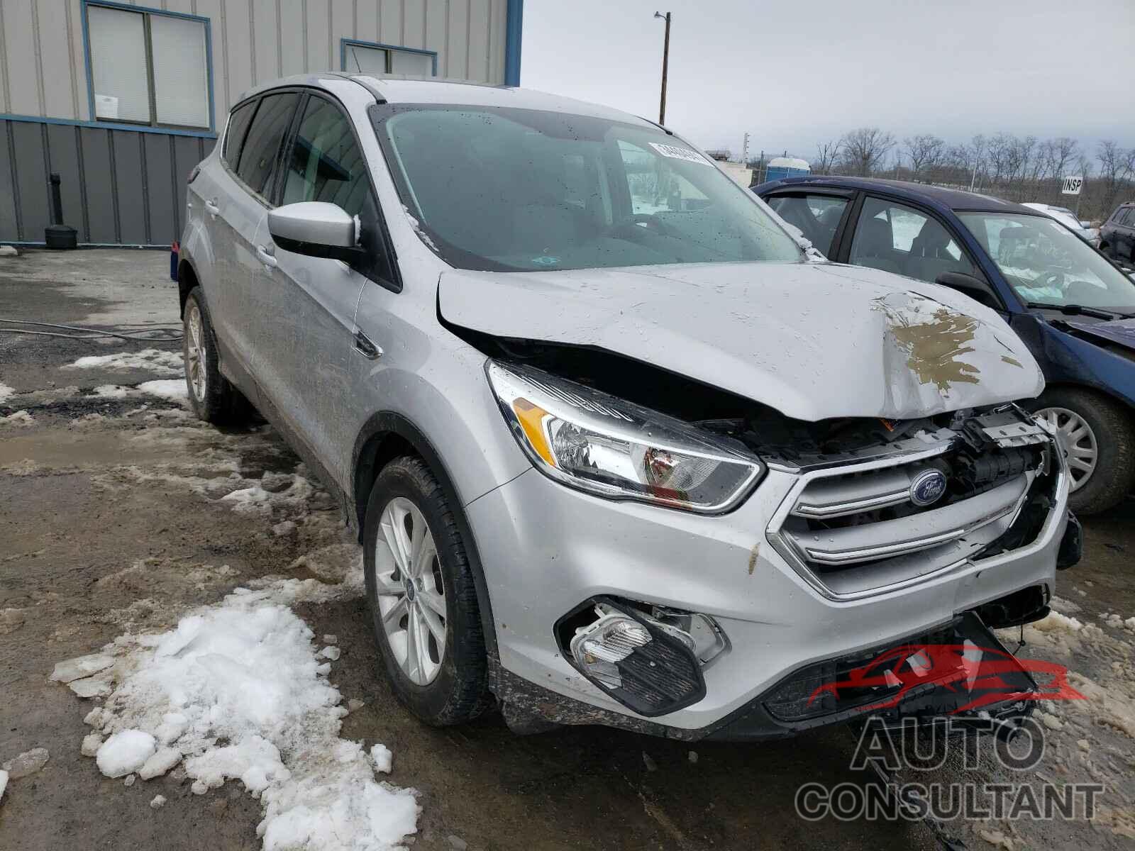 FORD ESCAPE 2017 - 1FMGU0GD5HUB13646