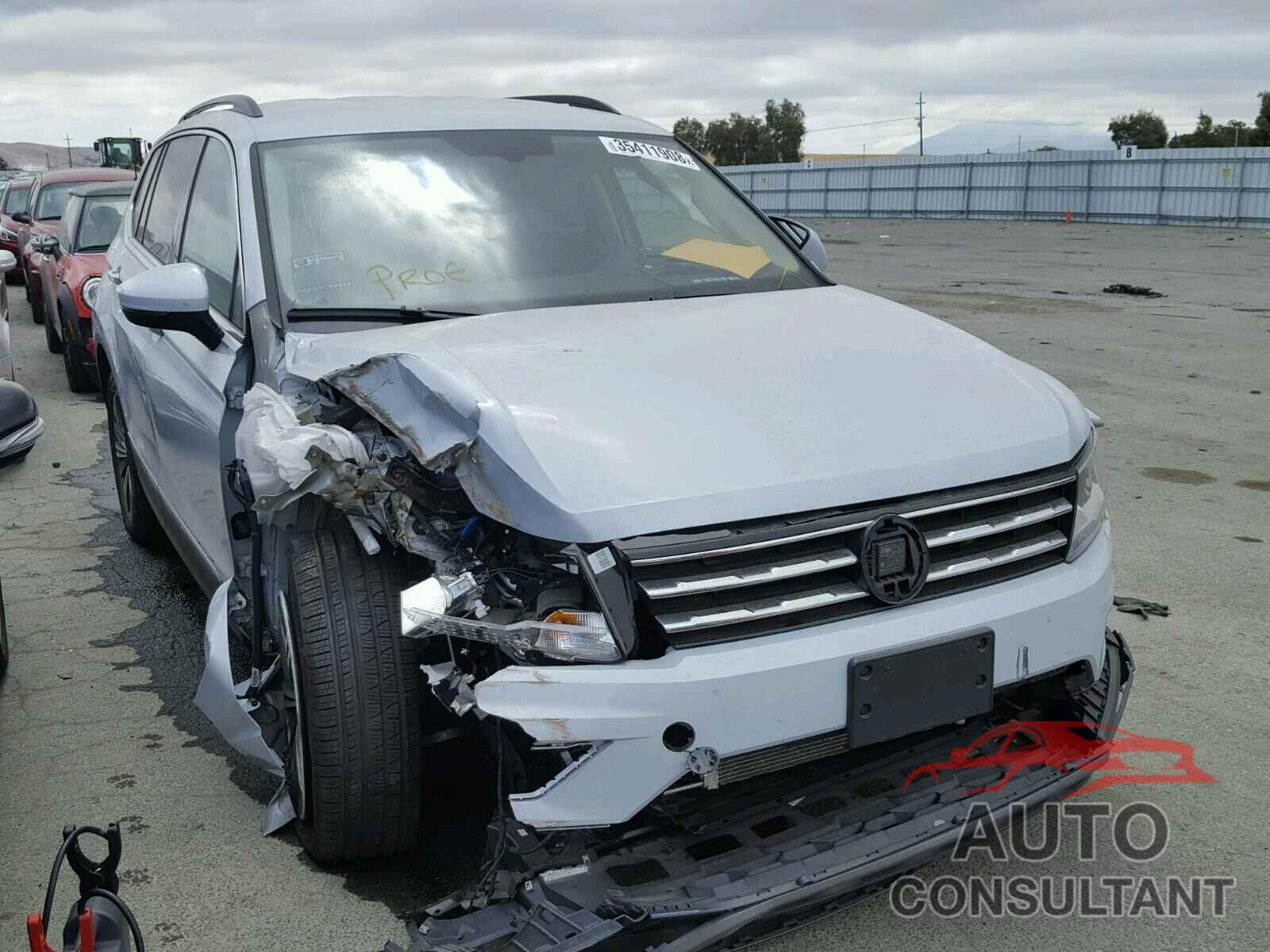 VOLKSWAGEN TIGUAN 2018 - 3VV3B7AX5JM040103