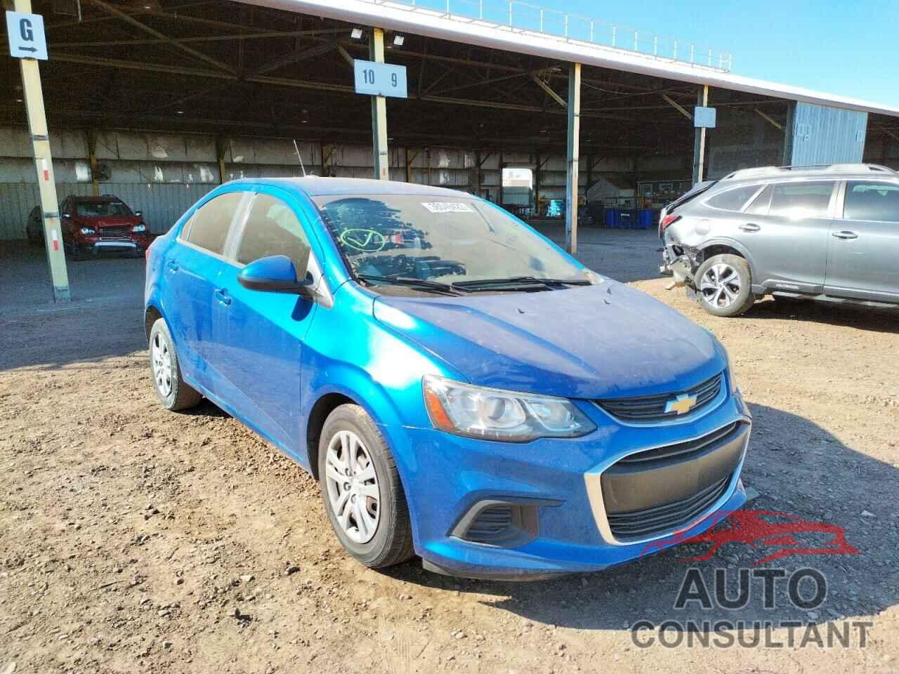 CHEVROLET SONIC 2017 - 1G1JB5SH7H4103959