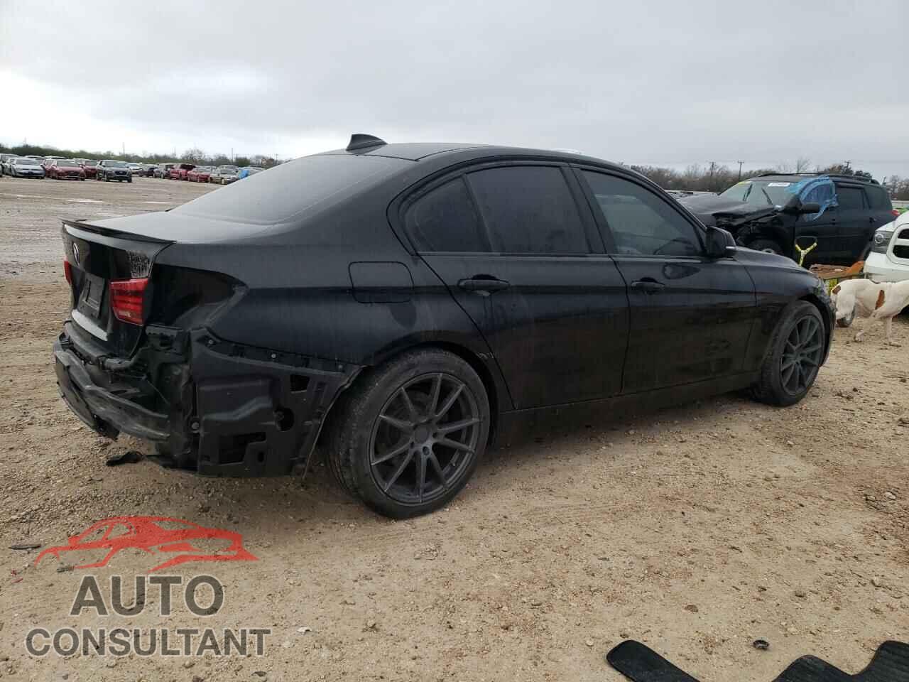 BMW 3 SERIES 2016 - WBA8E1G57GNU11031