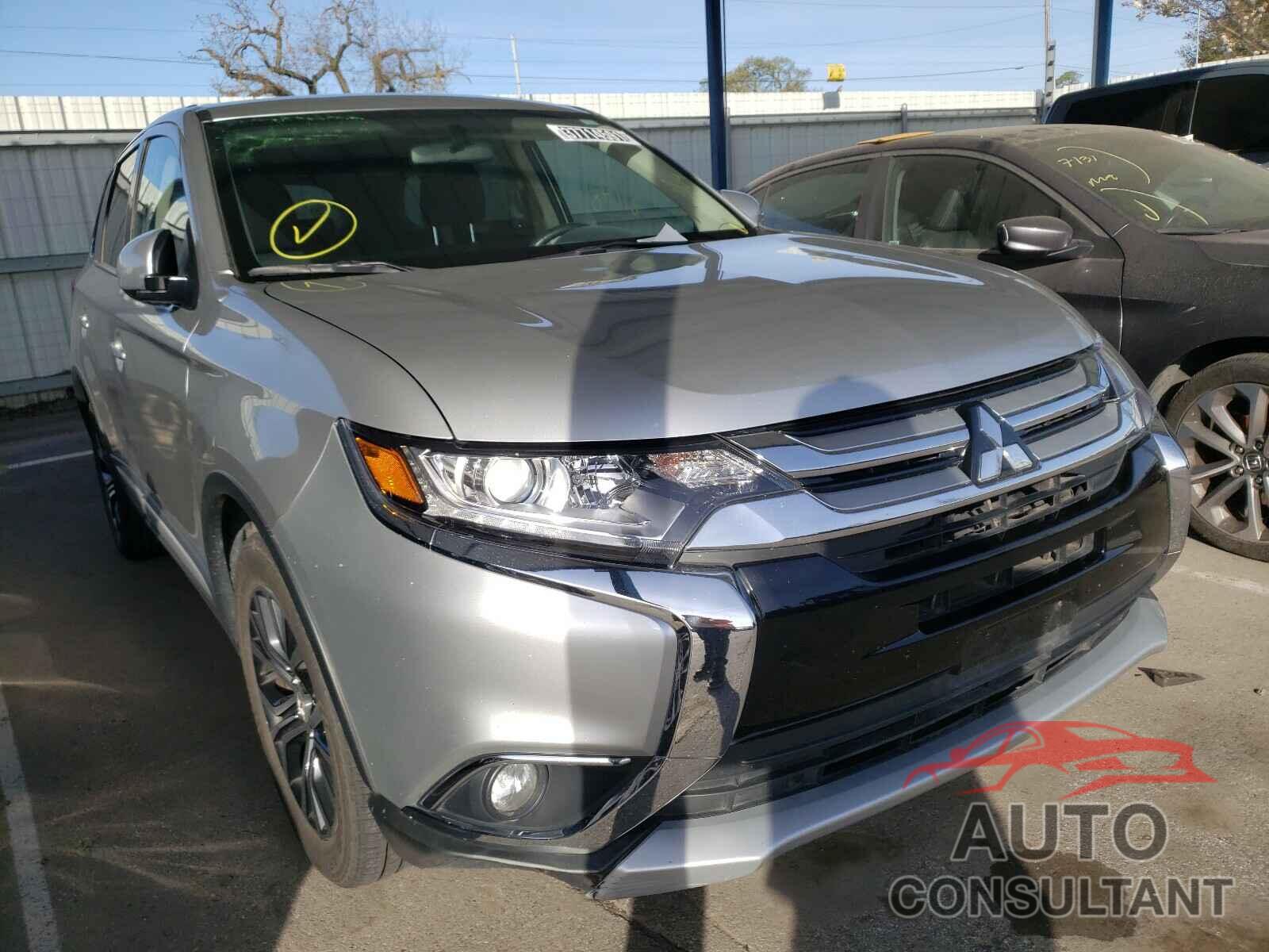 MITSUBISHI OUTLANDER 2018 - JA4AD3A33JZ055195