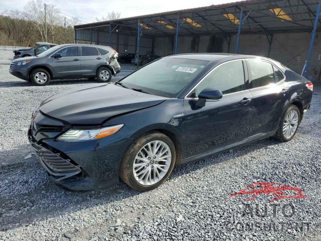 TOYOTA CAMRY 2018 - 4T1B21HK6JU501186