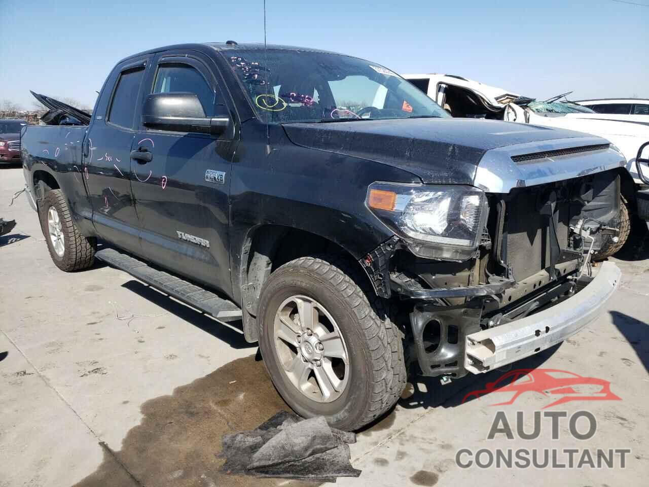 TOYOTA TUNDRA 2019 - 5TFUW5F11KX831109